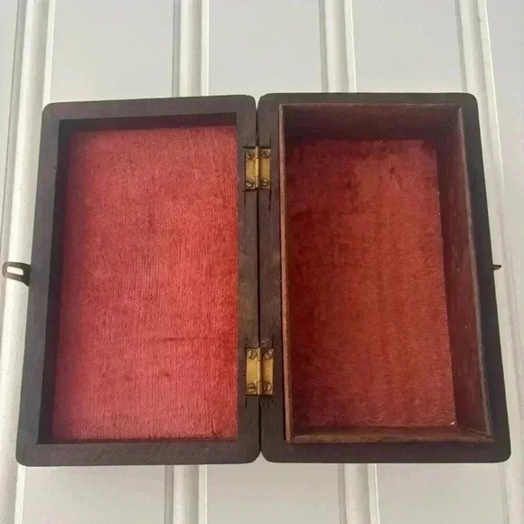 Handcrafted Vintage Wooden Jewelry Box Intricate Brass Accents 9" x 6" Trinket - Picture 11 of 16